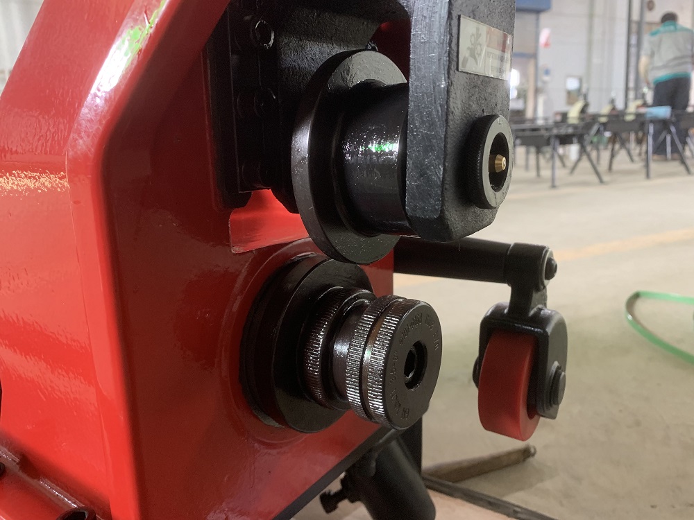 1-12 Roll grooving machine