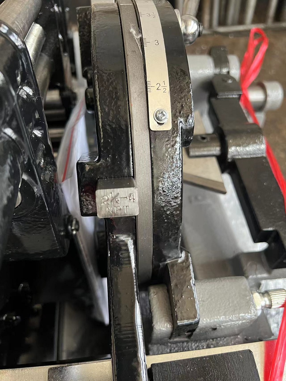 Máquina de rosqueamento de tubos com motor de indução de 1500 W