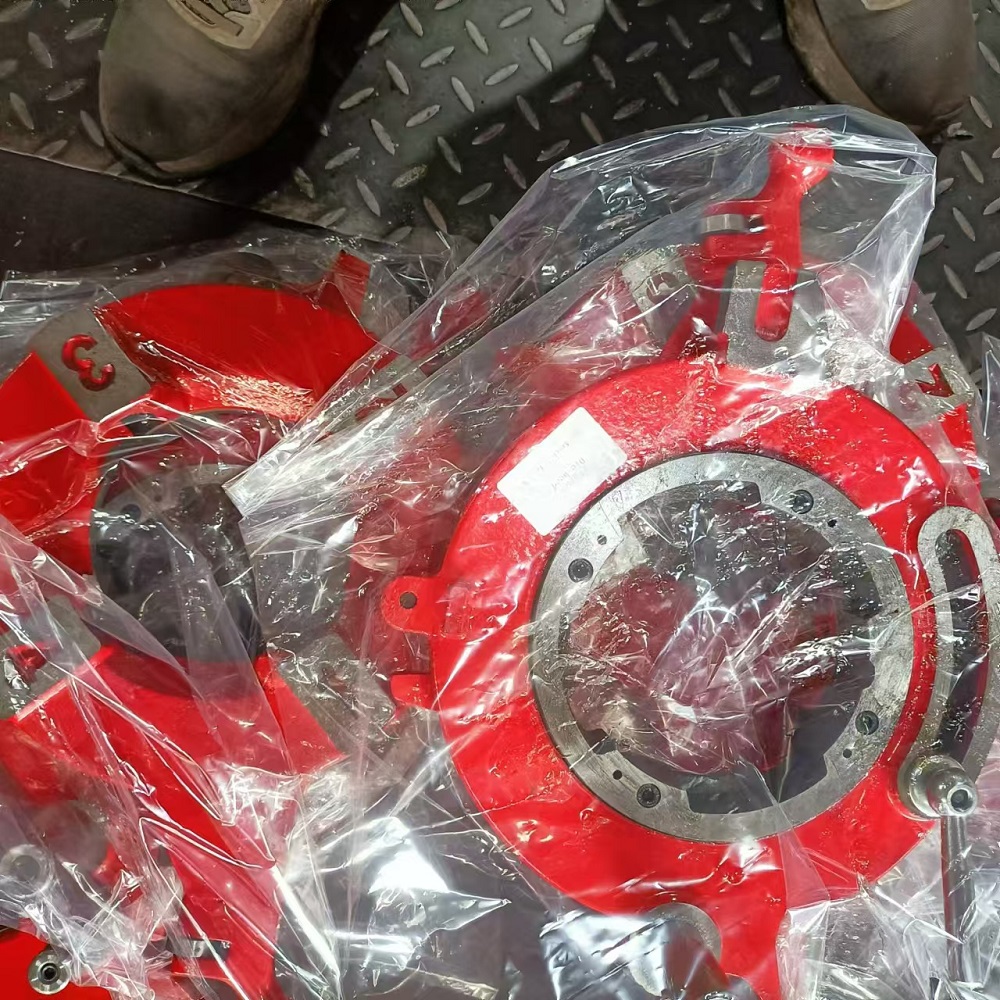 4" Electric pipe threading machine