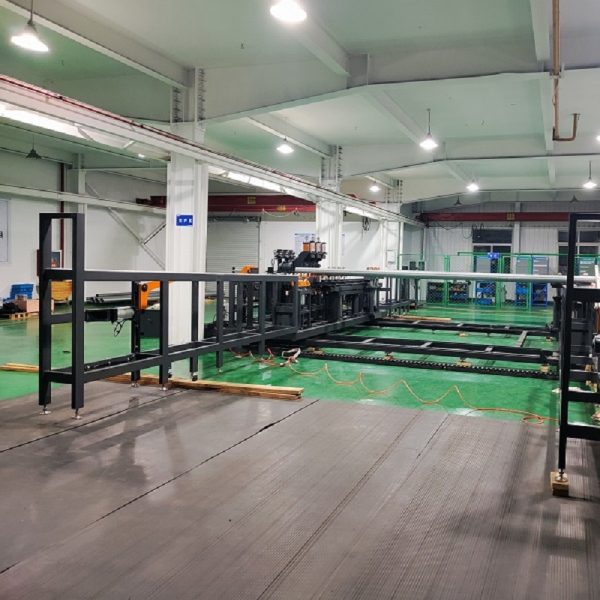 Automatic pipe grooving machine