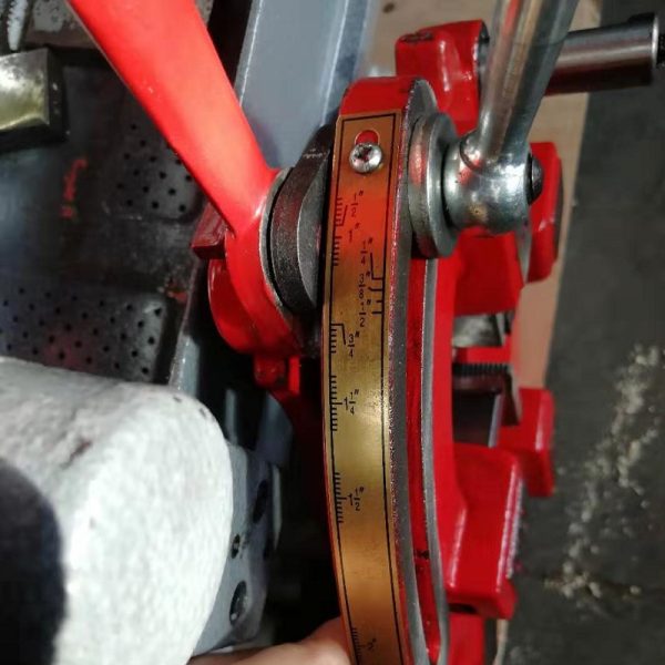 BSPT pipe threading machine