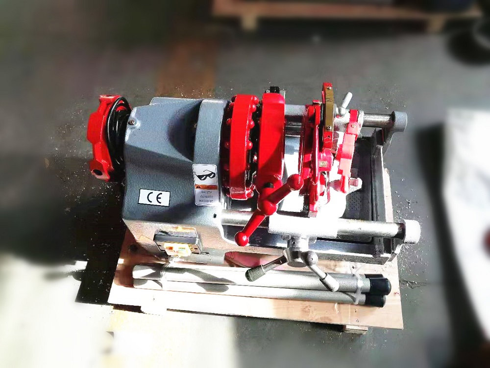 BSPT pipe threading machine