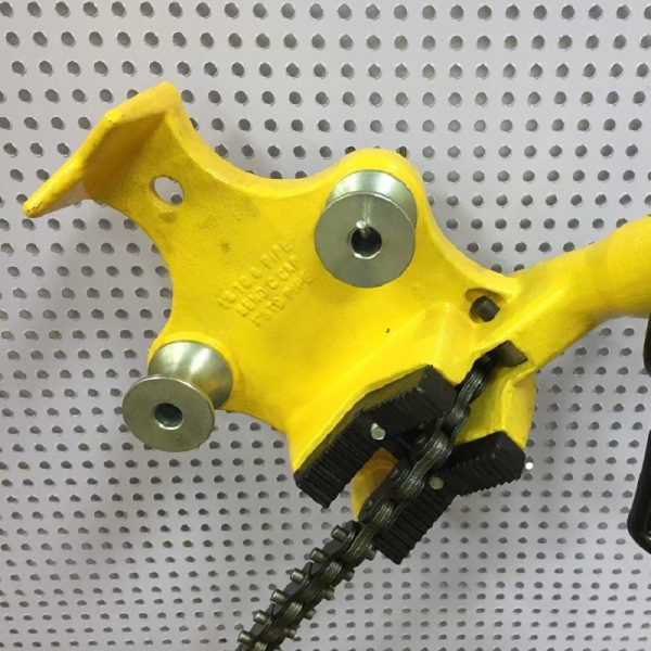Bench chain vise