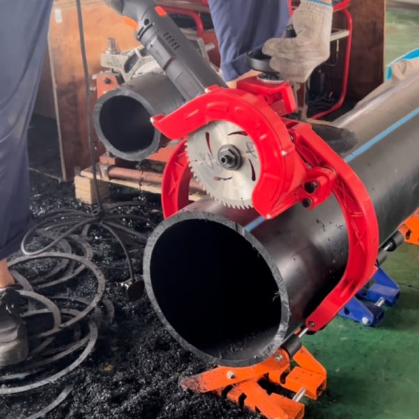 Electric hdpe pipe cutter