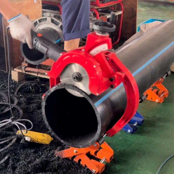 Electric hdpe pipe cutter