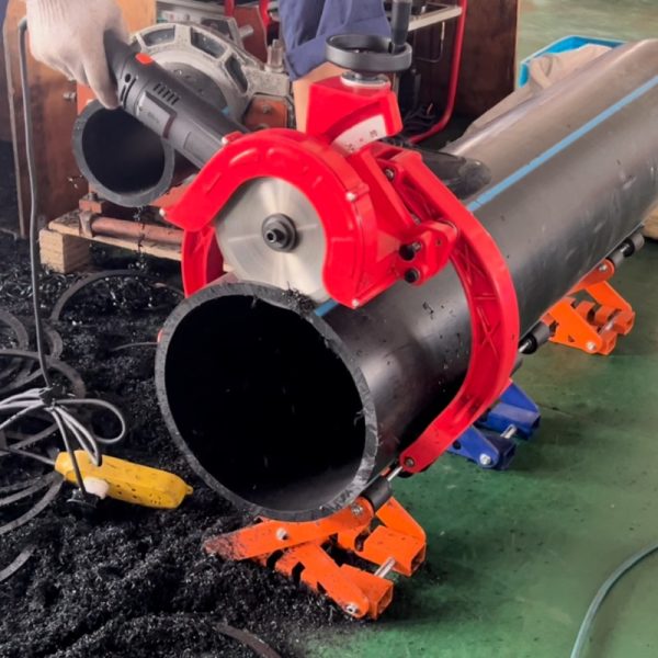 Electric hdpe pipe cutter