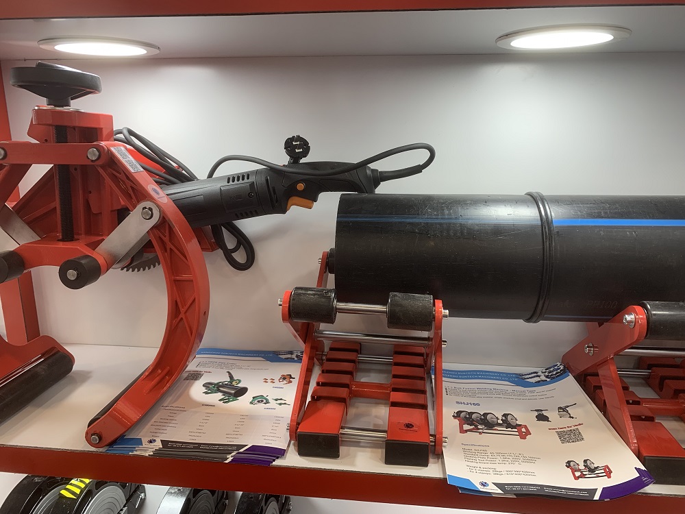 Electric hdpe pipe cutter
