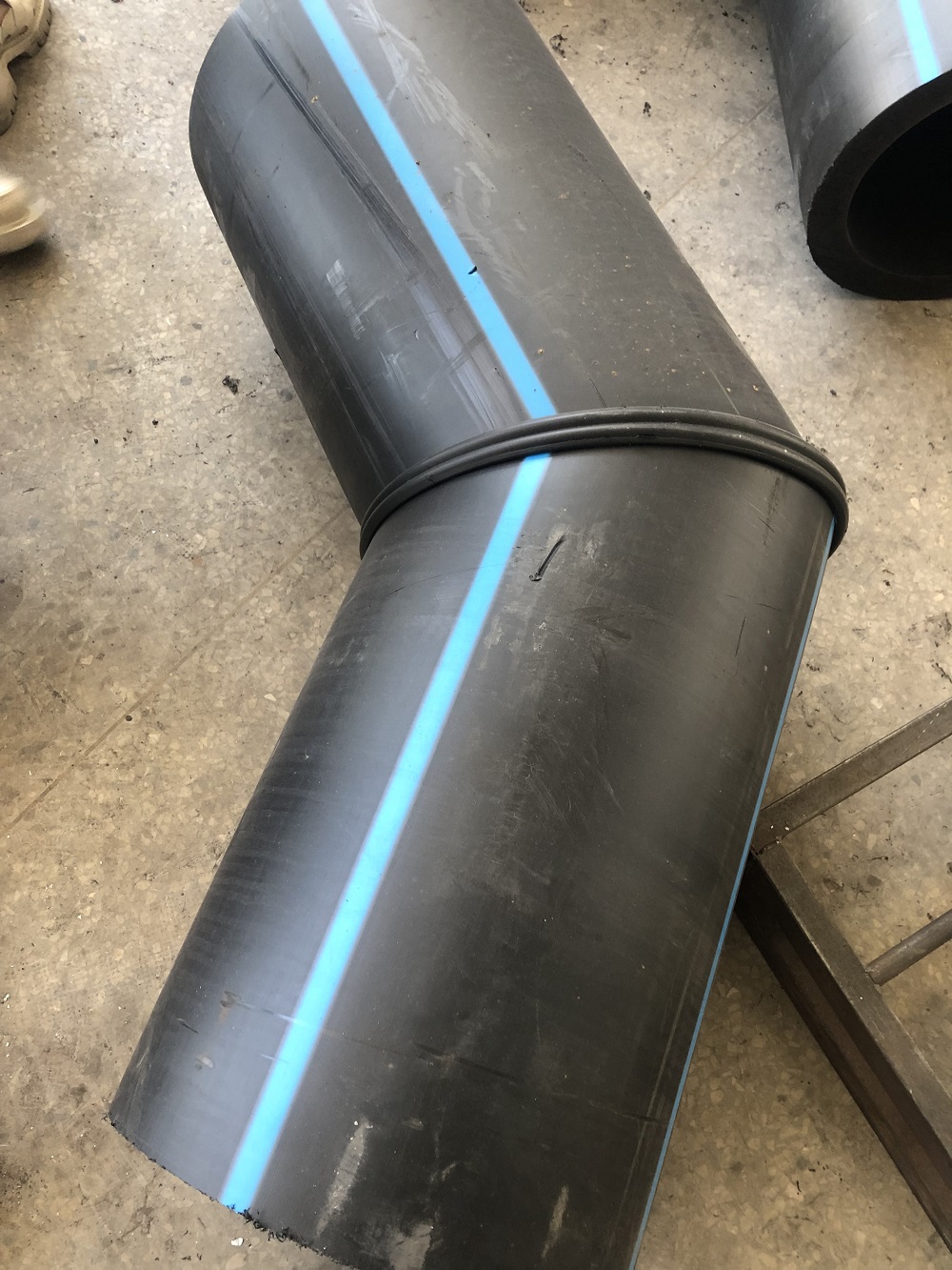 Elbow and tee pe pipe welding machine