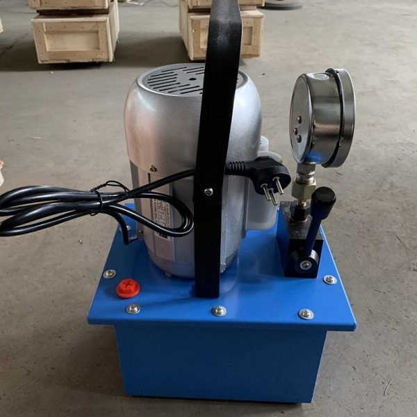 Electric hydraulic pipe bender 2