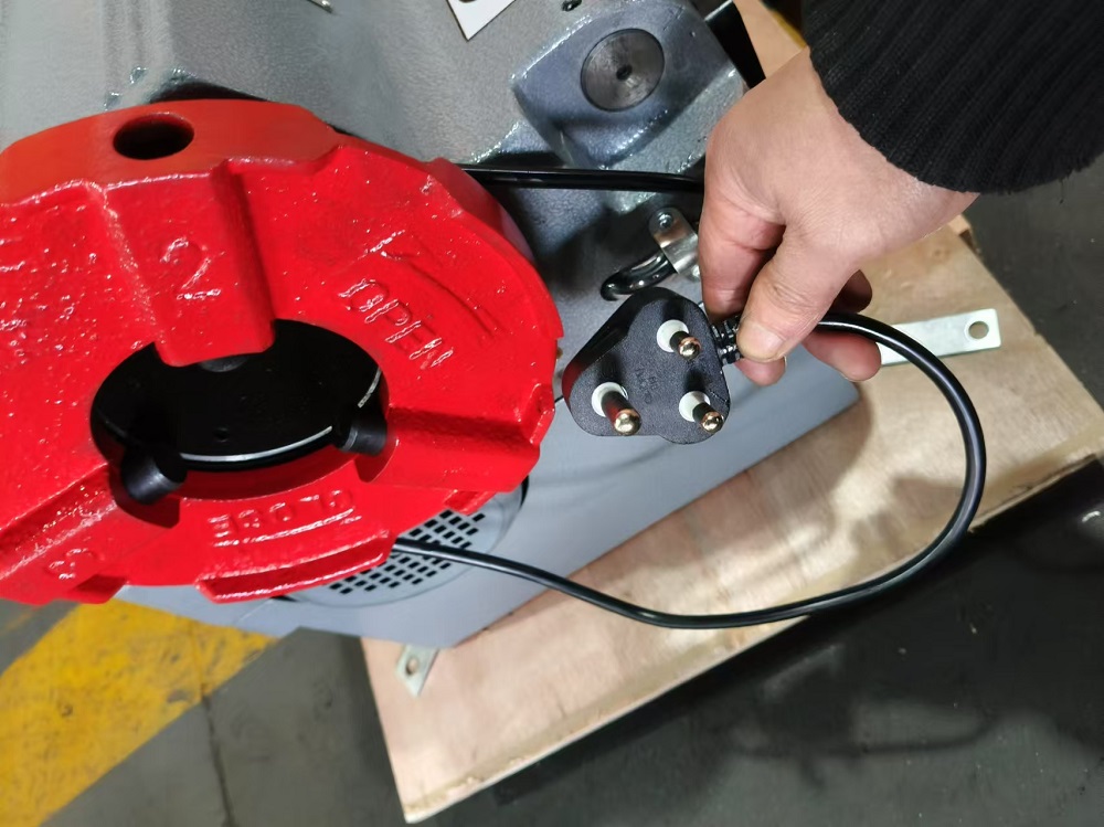 Electric threading machine 3 inch