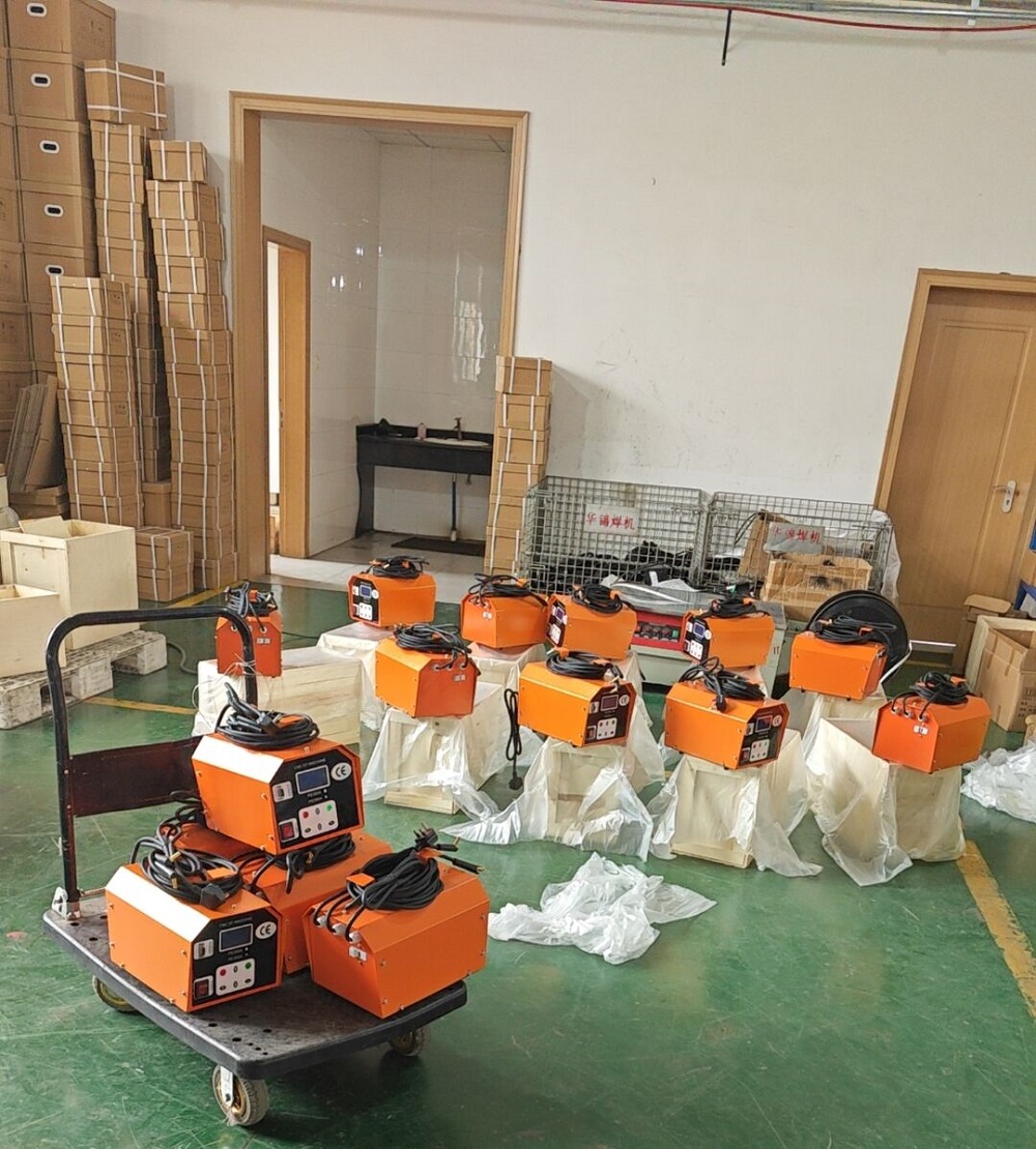 Electrofusion pipe welding machine
