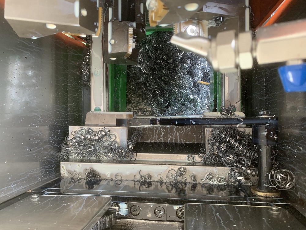 Intelligent Pipe Threading Machine