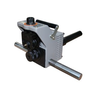 Manual pipe grooving machine