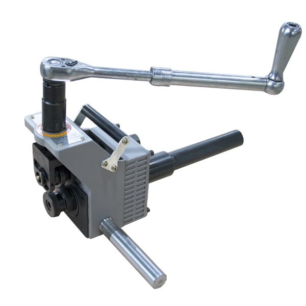 Manual pipe grooving machine