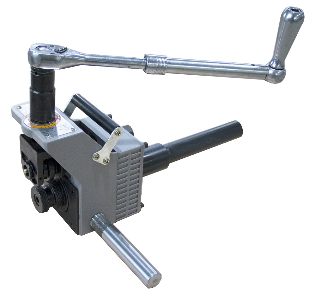 Manual pipe grooving machine