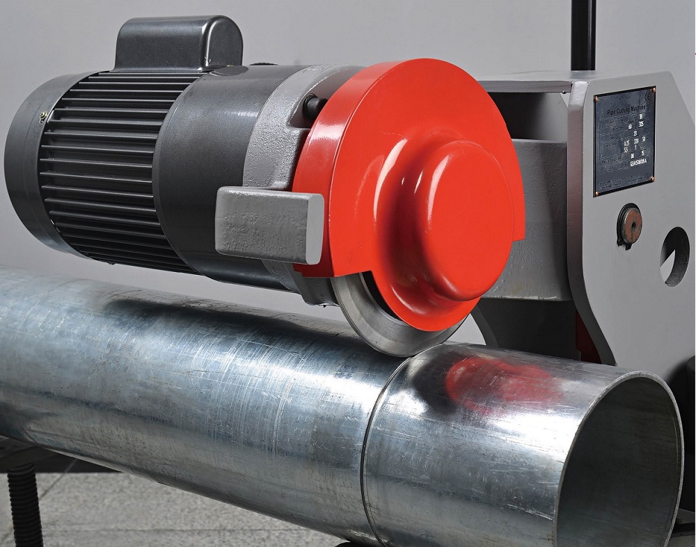 On-site steel pipe cutter