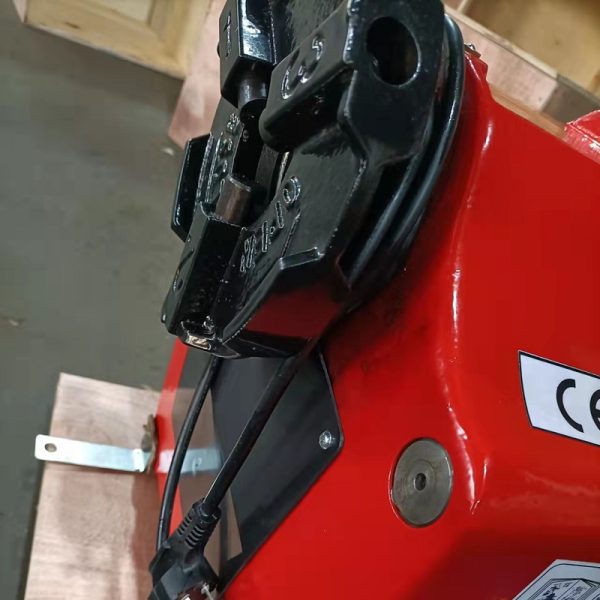 Máquina roscadora de tubos
