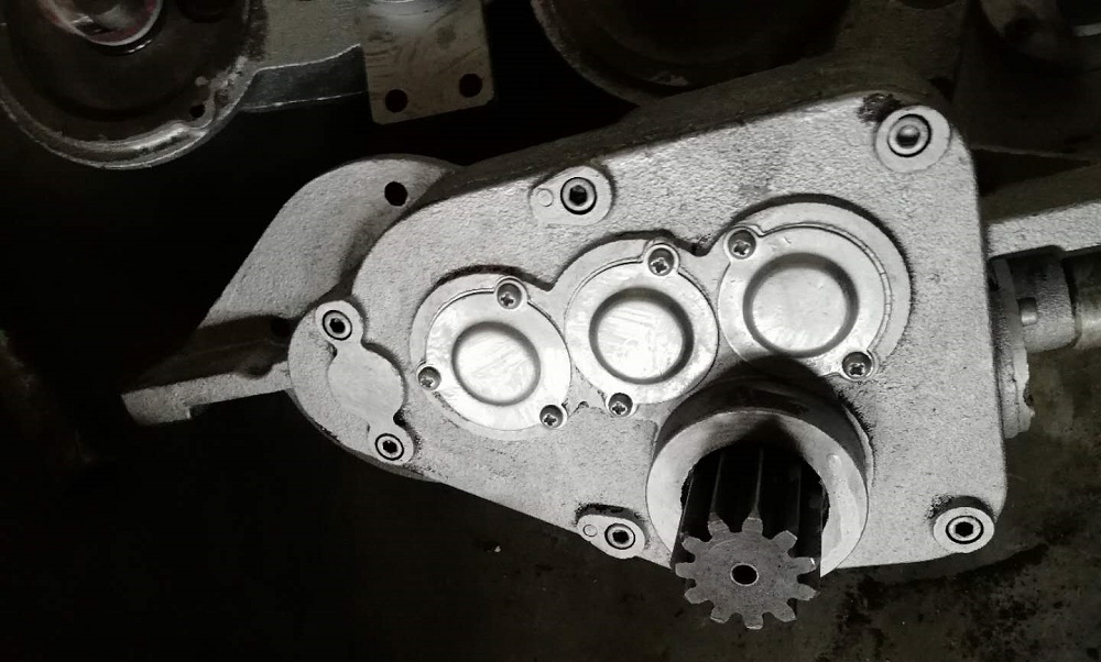 Máquina roscadora de tubos