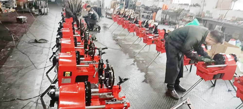 Pipe Threading Machine