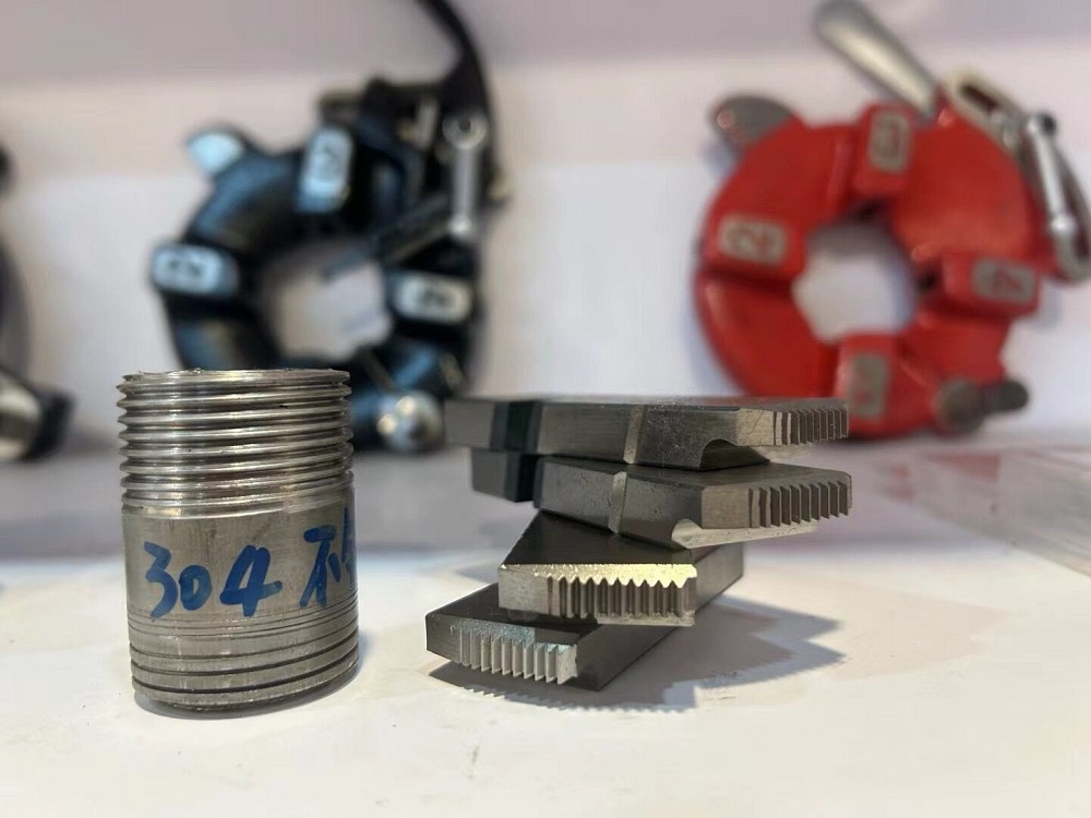 Pipe threader 12-2 compatible with ridgid 300 power unit