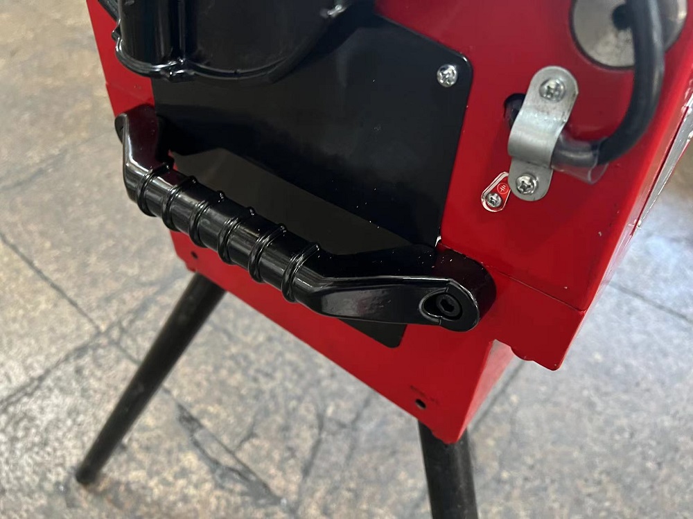 Pipe threading machine with universal motor 1800w
