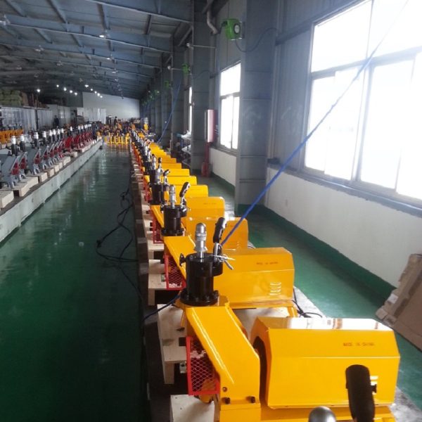 Stainless steel pipe grooving machine