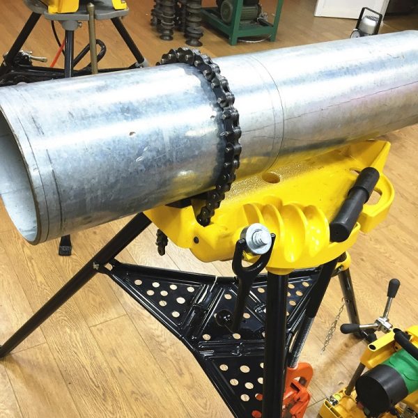 Tri-stand chain pipe vise 1/8"-6"