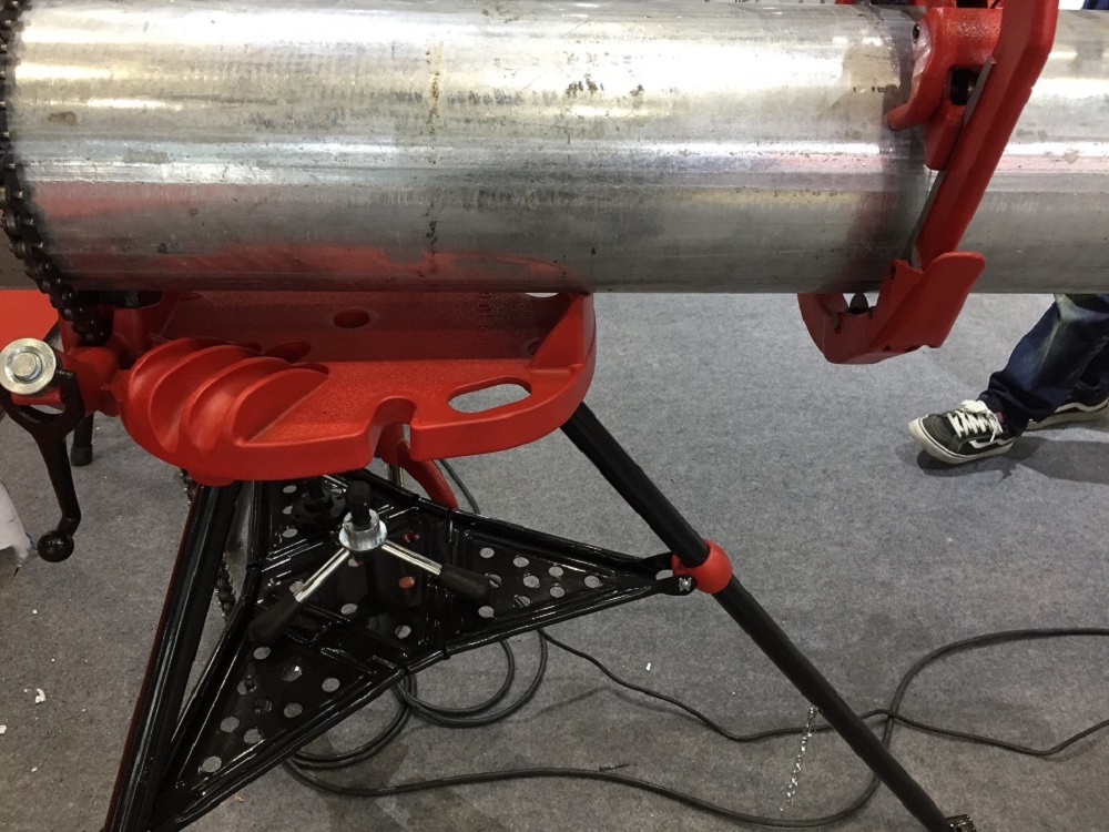 Tri-stand chain pipe vise 1/8"-6"