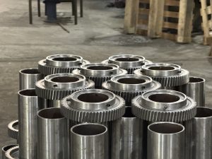 Why the big gear on pipe threading machine wear out fast